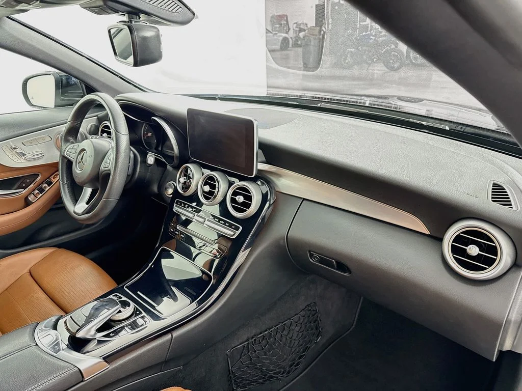 Used 2017  Mercedes-Benz C 300 image 28