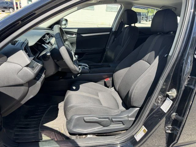 Used 2017  Honda EX-T image 12