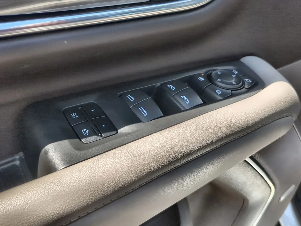 Used 2022 Summit White Chevrolet LT image 24