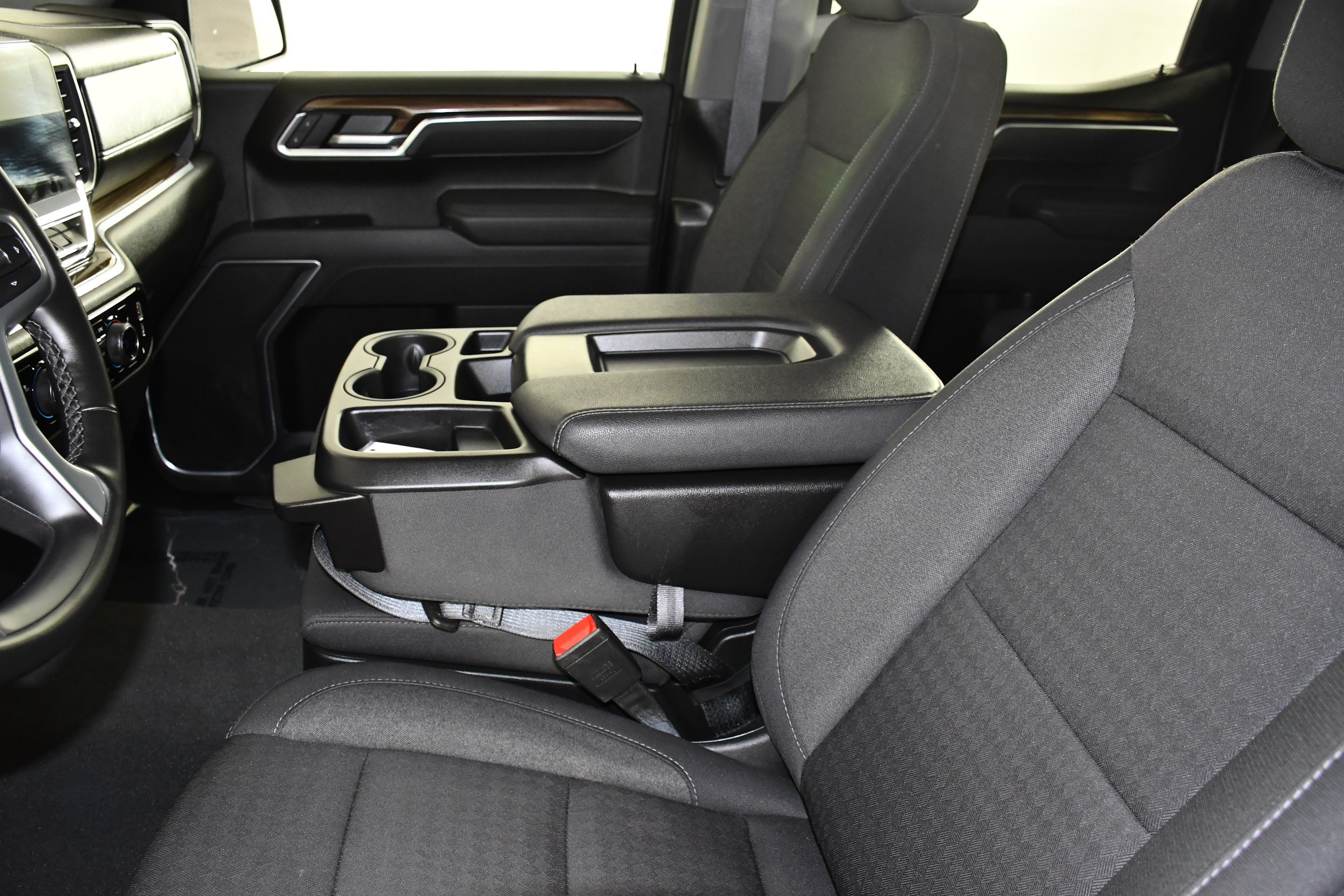 Used 2026 Summit White Chevrolet LT image 39