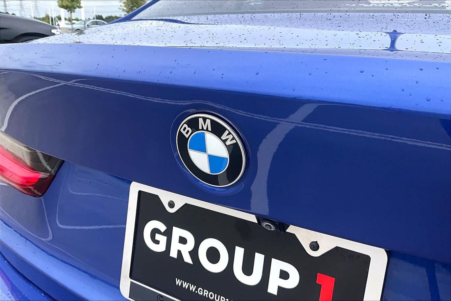 Used 2020 Portimao Blue Metallic BMW 330i image 29