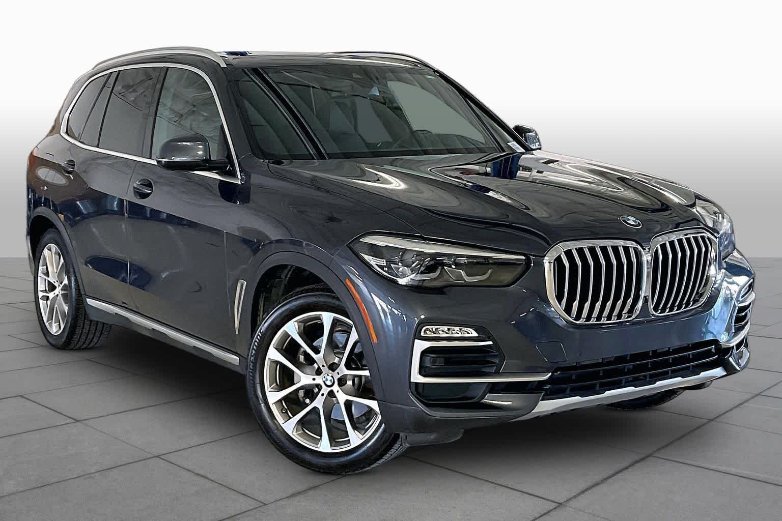 Used 2019 Arctic Grey Metallic BMW xDrive40i image 4