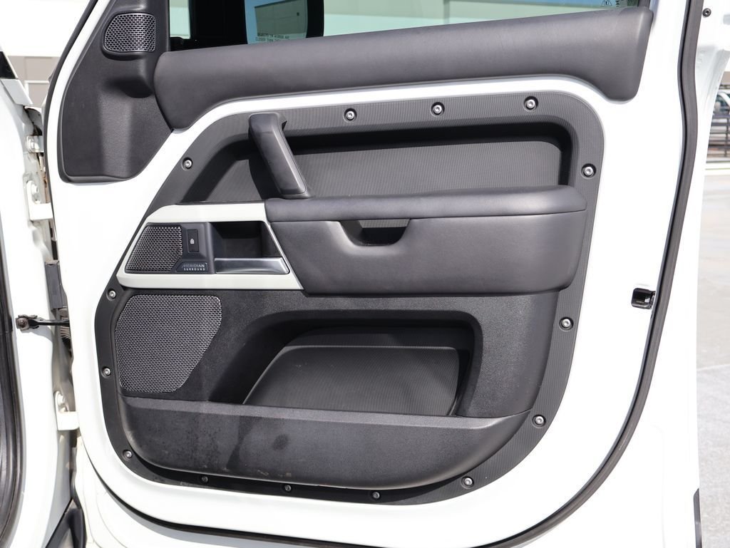 Used 2020 Fuji White Land Rover HSE image 11