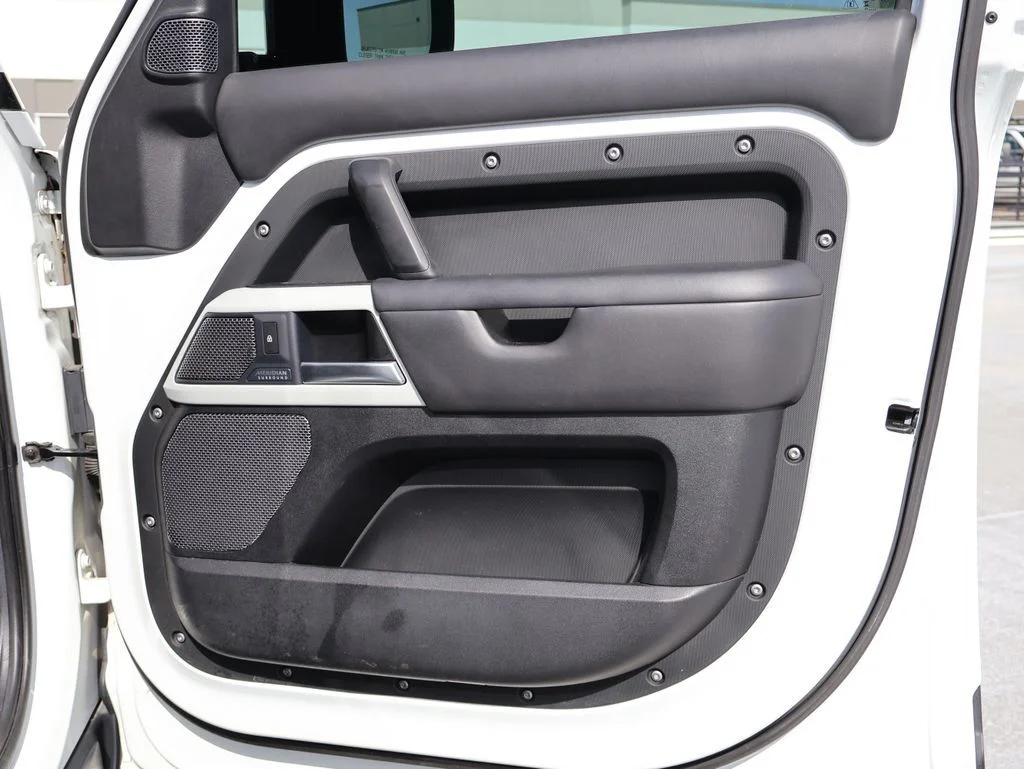 Used 2020 Fuji White Land Rover HSE image 11