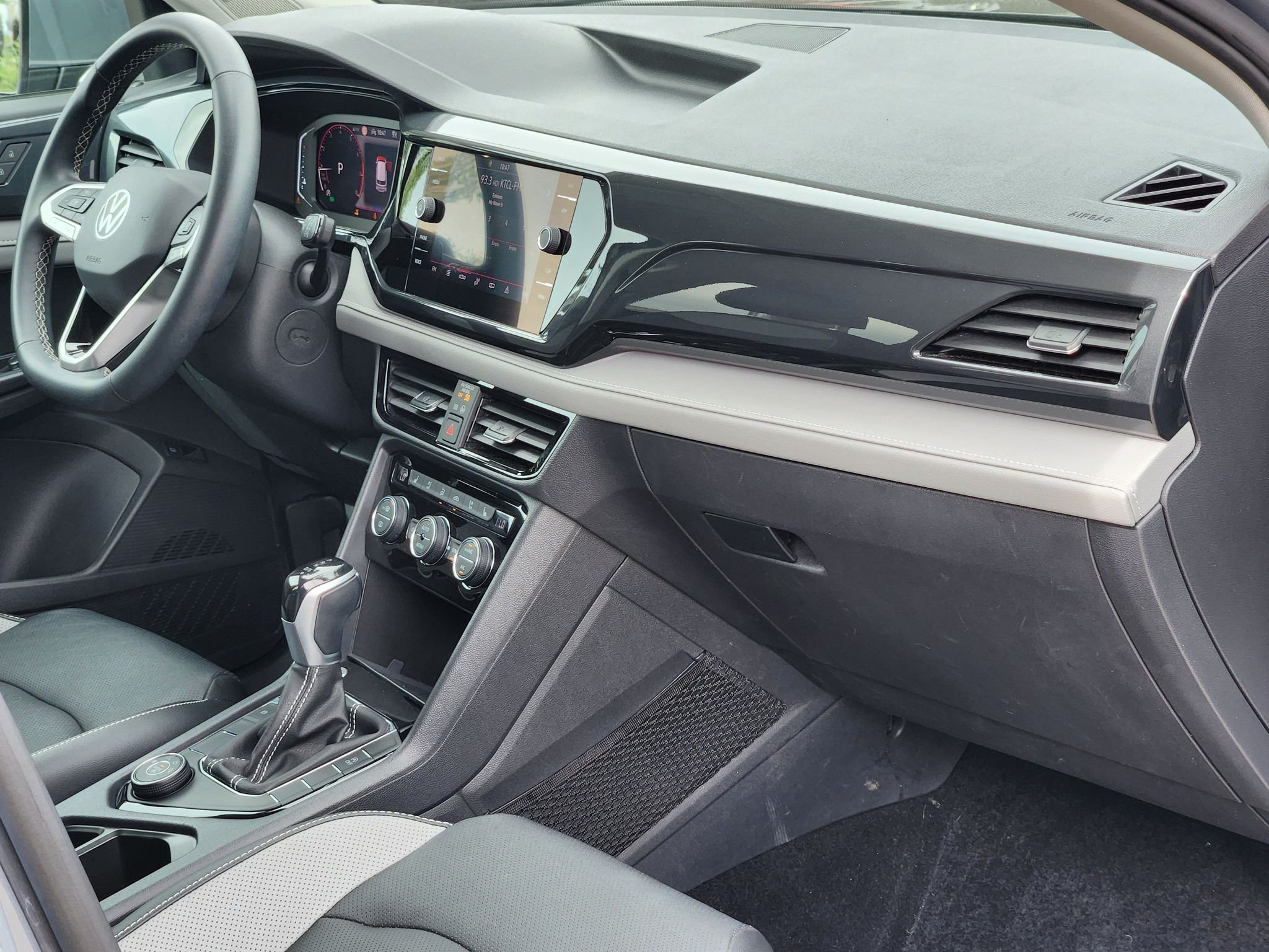 Used 2022 Pure Gray Volkswagen SEL image 20