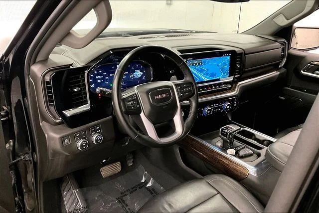 Used 2024 Onyx Black GMC Elevation image 16