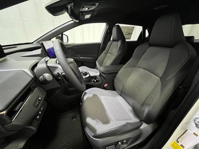 New 2026 Wind Chill Pearl <sup>1</sup> Toyota  XLE image 10