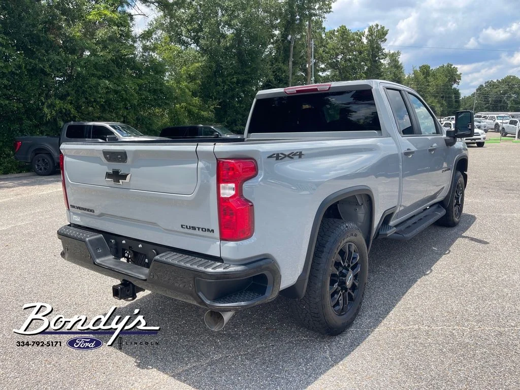 Used 2025 Slate Gray Metallic Chevrolet Custom image 15