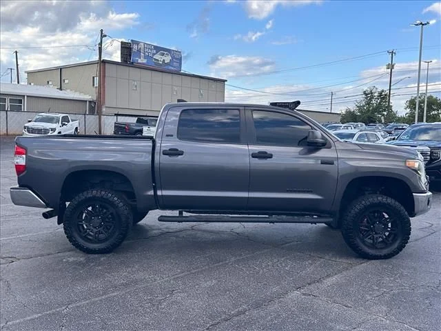 Used 2020 Gray Toyota SR5 image 13