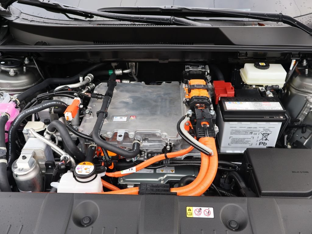 2026 Toyota bZ XLE - Photo 12