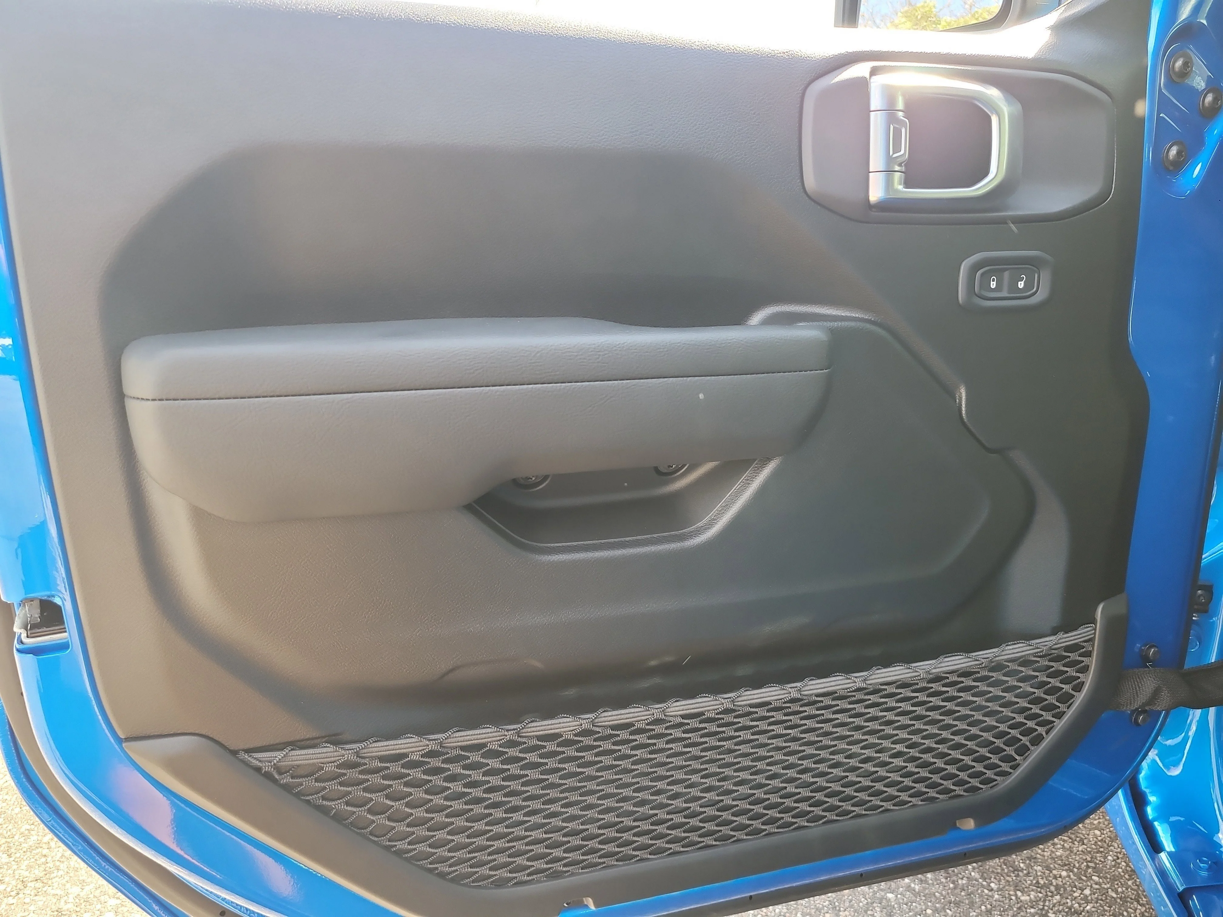 New 2026 Hydro Blue Pearlcoat Jeep Sport image 12