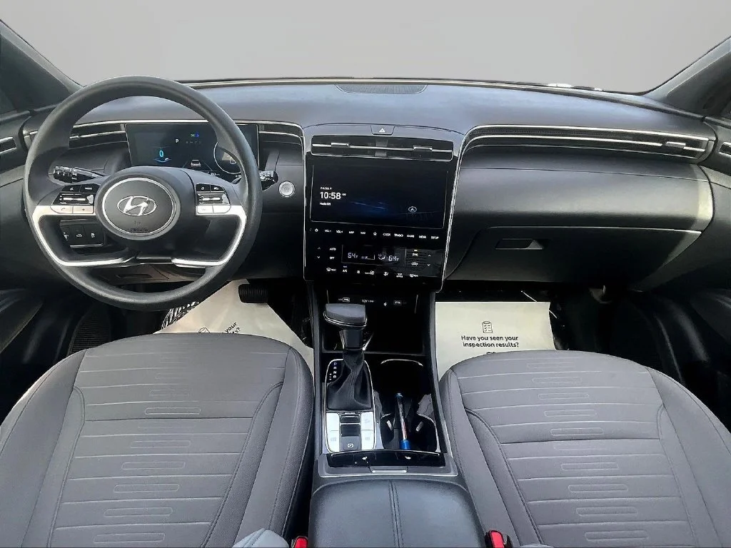 Used 2024 Black Hyundai SEL image 9
