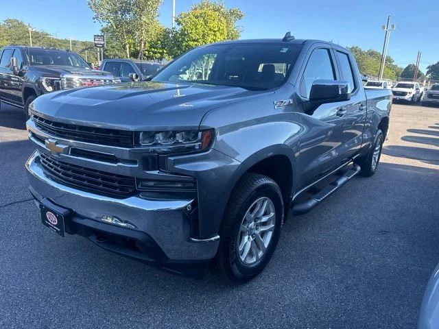 Used 2020 Gray Chevrolet LT image 2