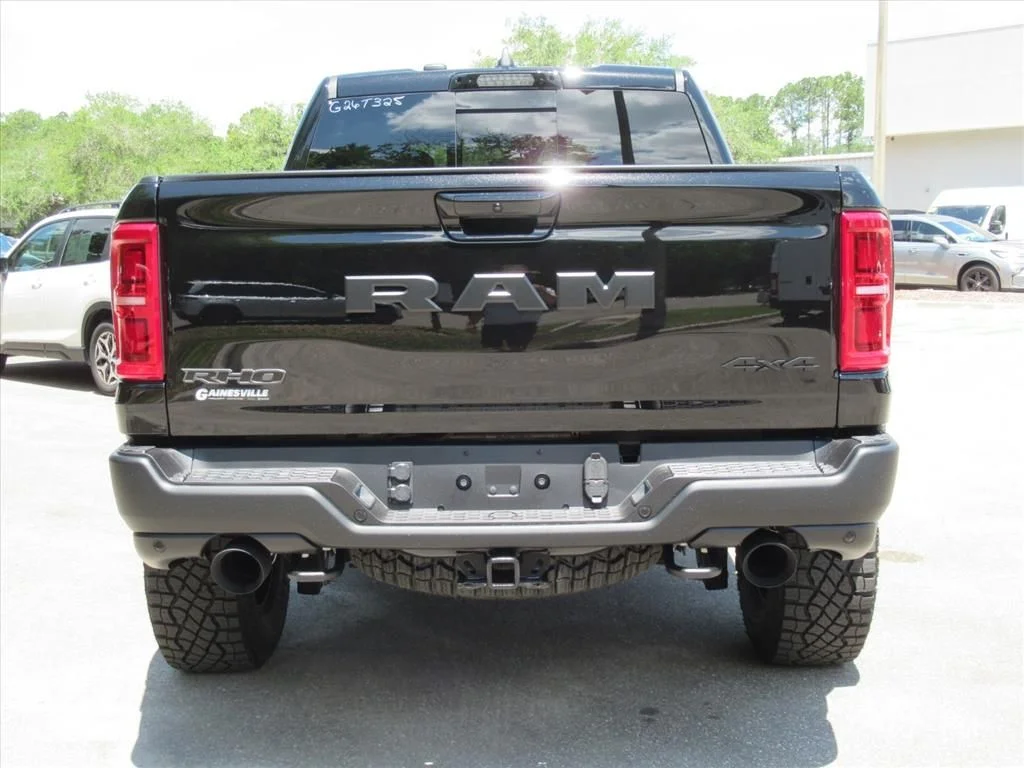 New 2026 Diamond Black Crystal Pearl-Coat Exterior Paint RAM RHO image 6