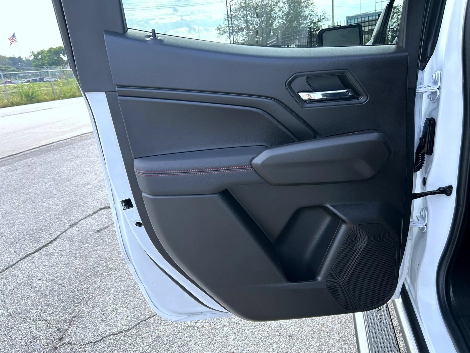2024 Chevrolet Colorado Z71 - Photo 17