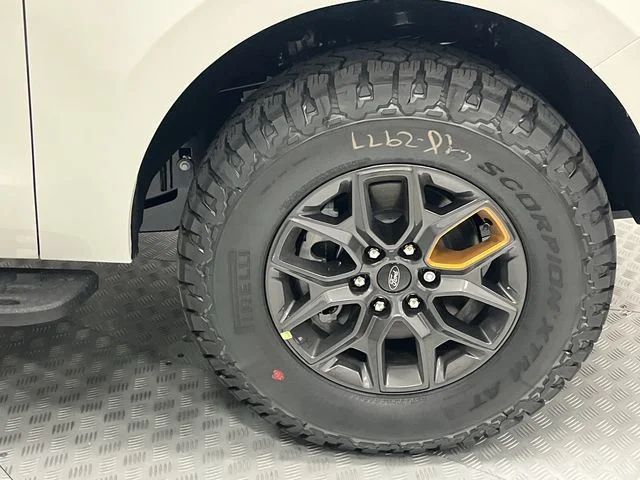 New 2027 Star White Metallic Tri-Coat Ford Tremor image 22