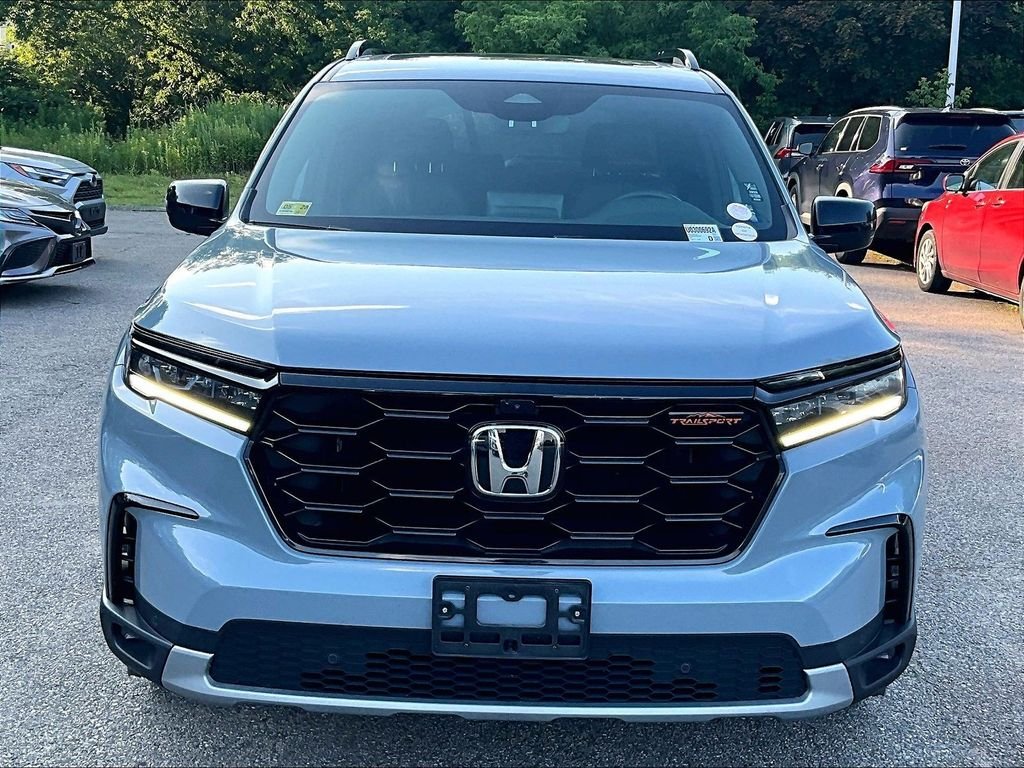 Used 2025 Gray Honda TrailSport image 2