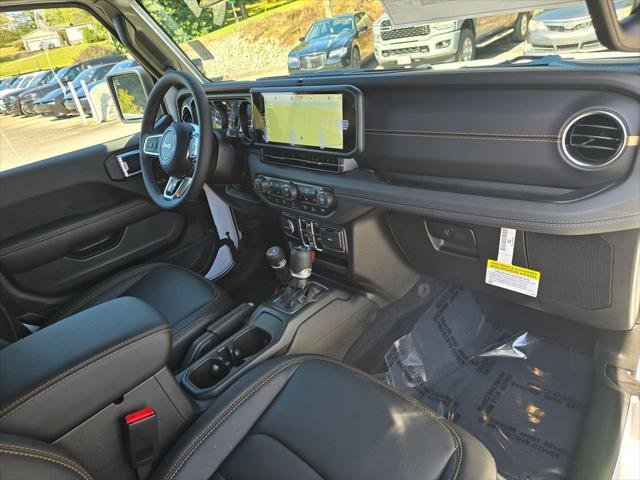 2026 Jeep Wrangler 4-Door Sahara - Photo 31