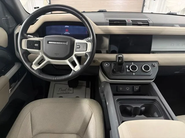 Used 2020 Tasman Blue Metallic Land Rover SE image 18