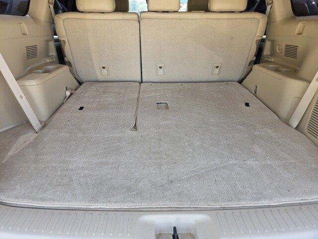Used 2019 Blizzard Pearl Toyota XLE image 27