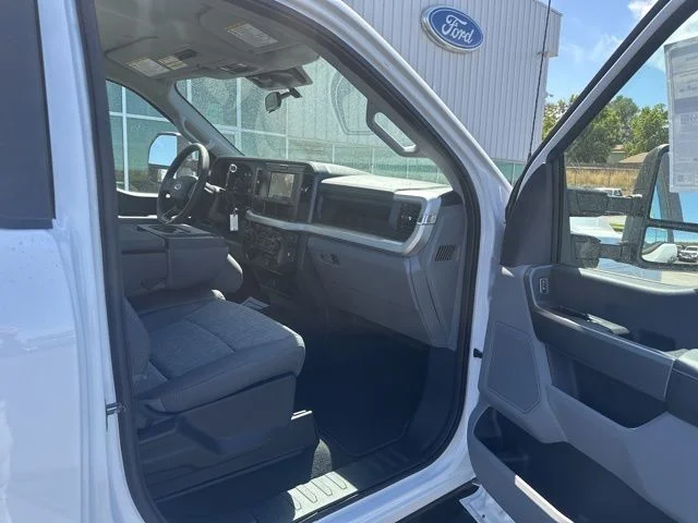 New 2025 White Ford XL image 3