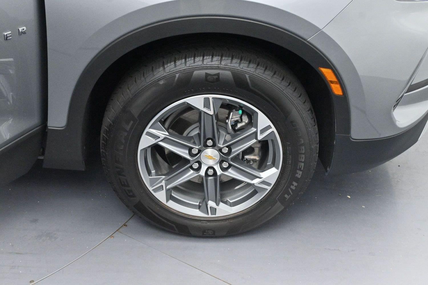 Used 2025 Sterling Gray Metallic Chevrolet 2LT image 34