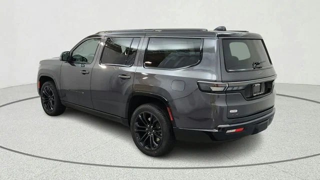 New 2026 Baltic-Gray Metallic Clear-Coat Exterior Paint Jeep Summit Reserve image 6