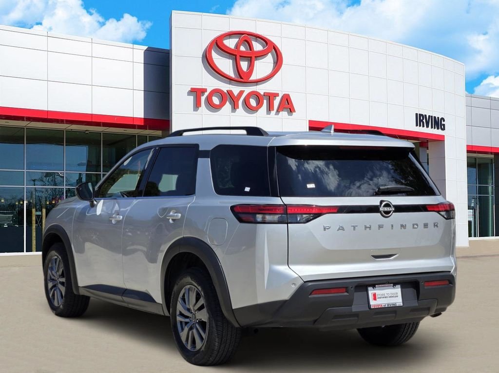 Used 2024 Silver Nissan SV image 3