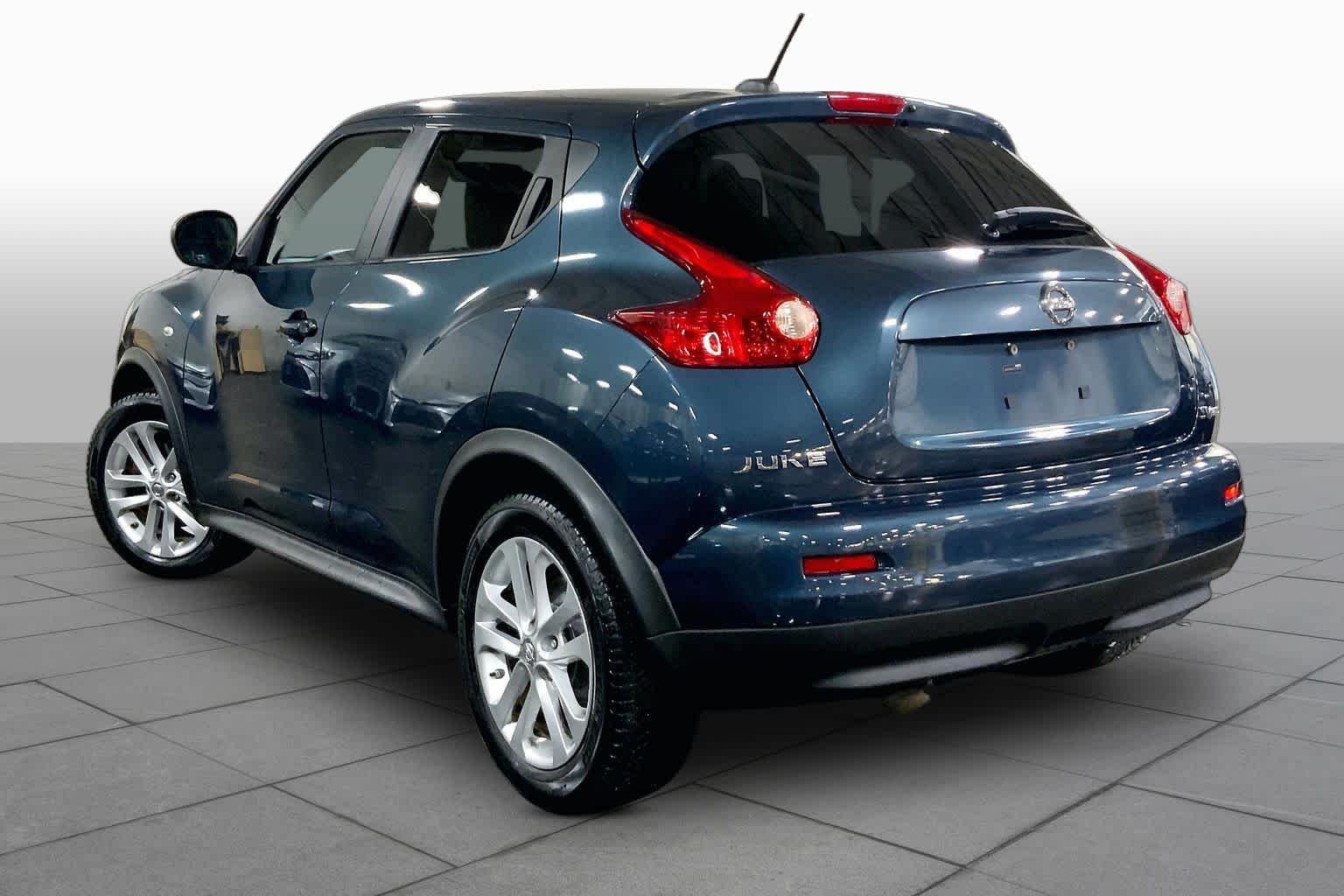 Used 2011 Graphite Blue Nissan SV image 11