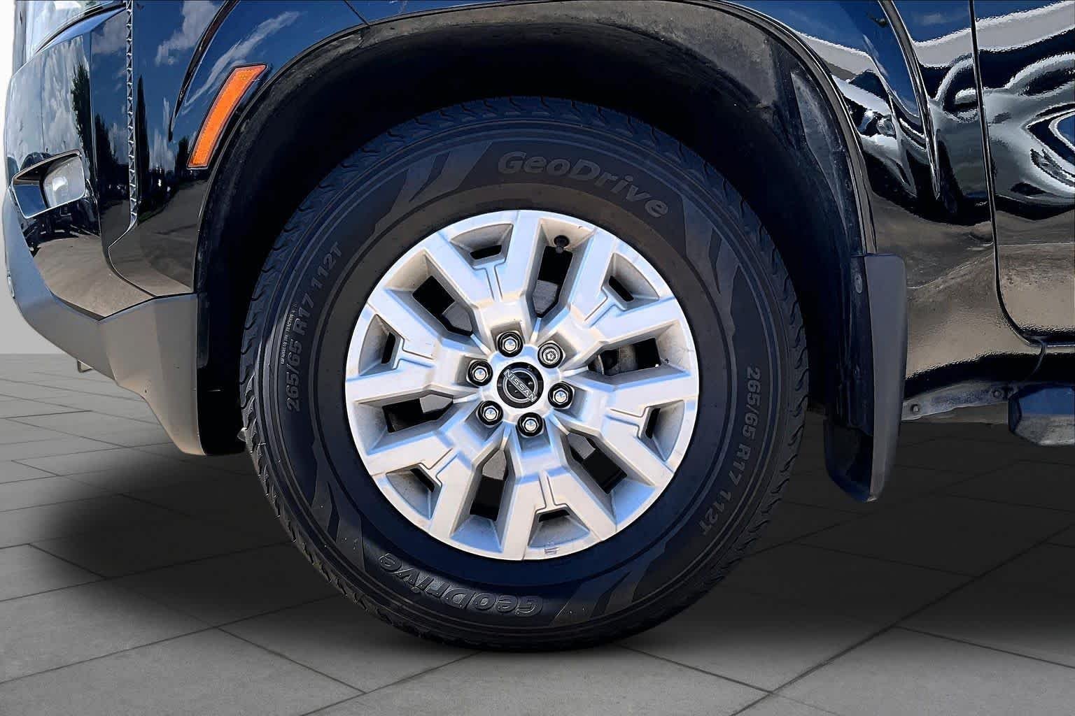 Used 2023 Super Black Nissan SV image 10