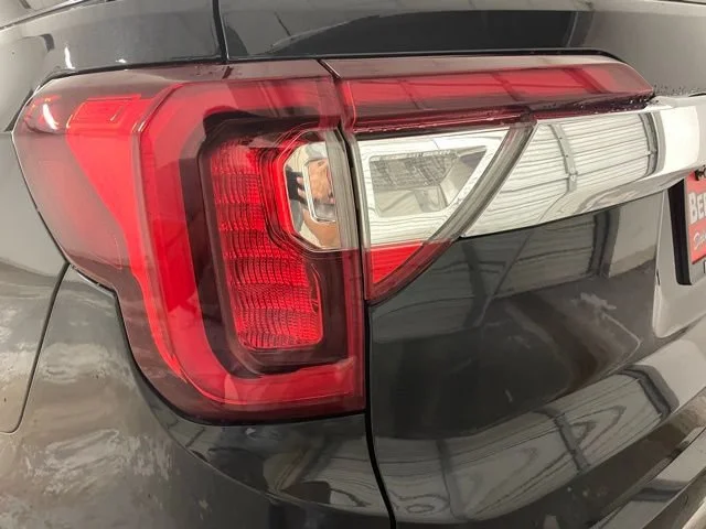 Used 2023 Hunter Metallic GMC Denali image 7