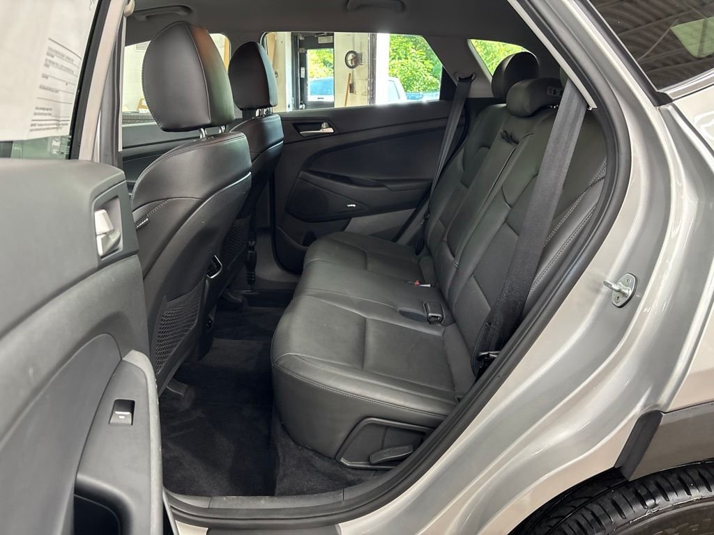 Used 2020 Silver Hyundai Limited image 13
