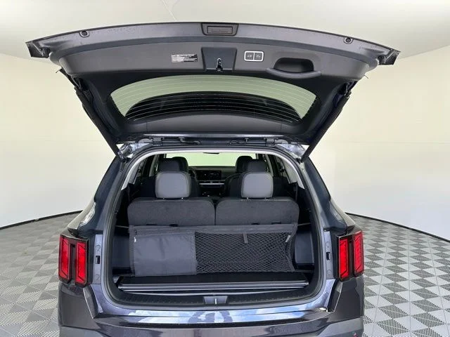 2025 Kia Sorento EX - Photo 24