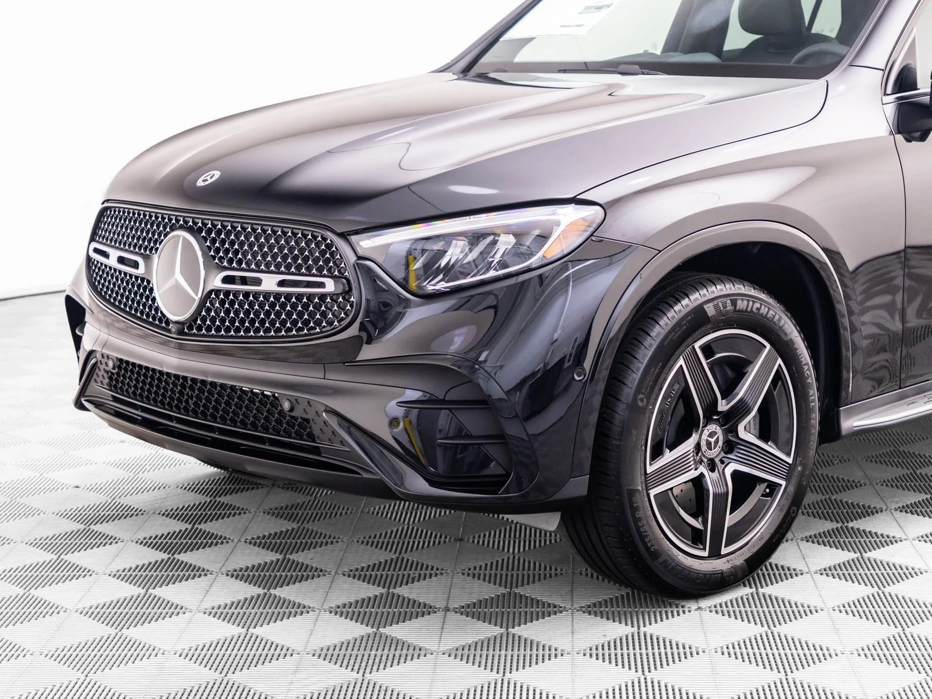 New 2027 Black Mercedes-Benz GLC 300 image 40