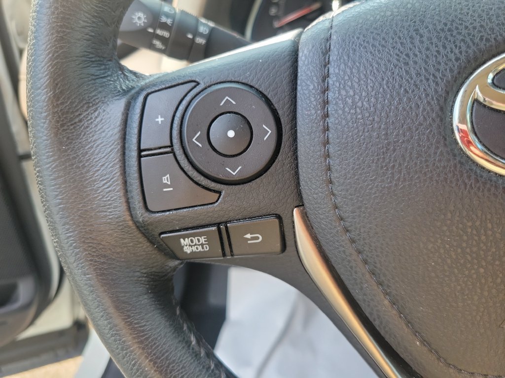 Used 2015 White Toyota Limited image 27