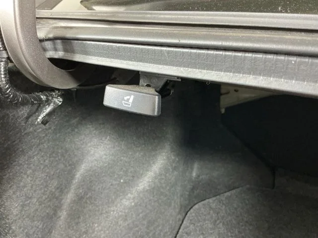 Used 2012  Honda LX image 24