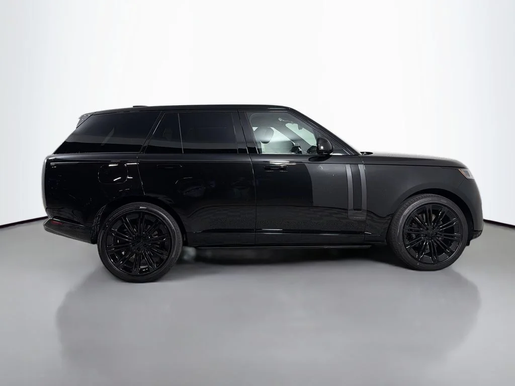 New 2026 Santorini Black Land Rover Autobiography image 4