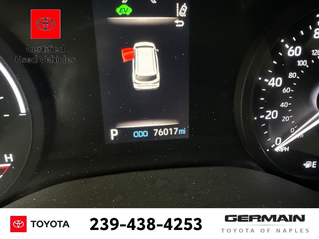 Certified Used 2022 Silver Toyota XLE image 18