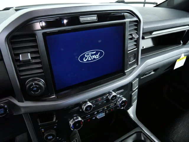 New 2026 Oxford White Ford XLT image 22