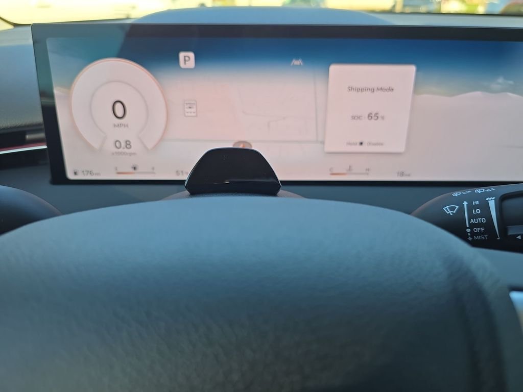 2026 GENESIS GV70 Standard - Photo 15