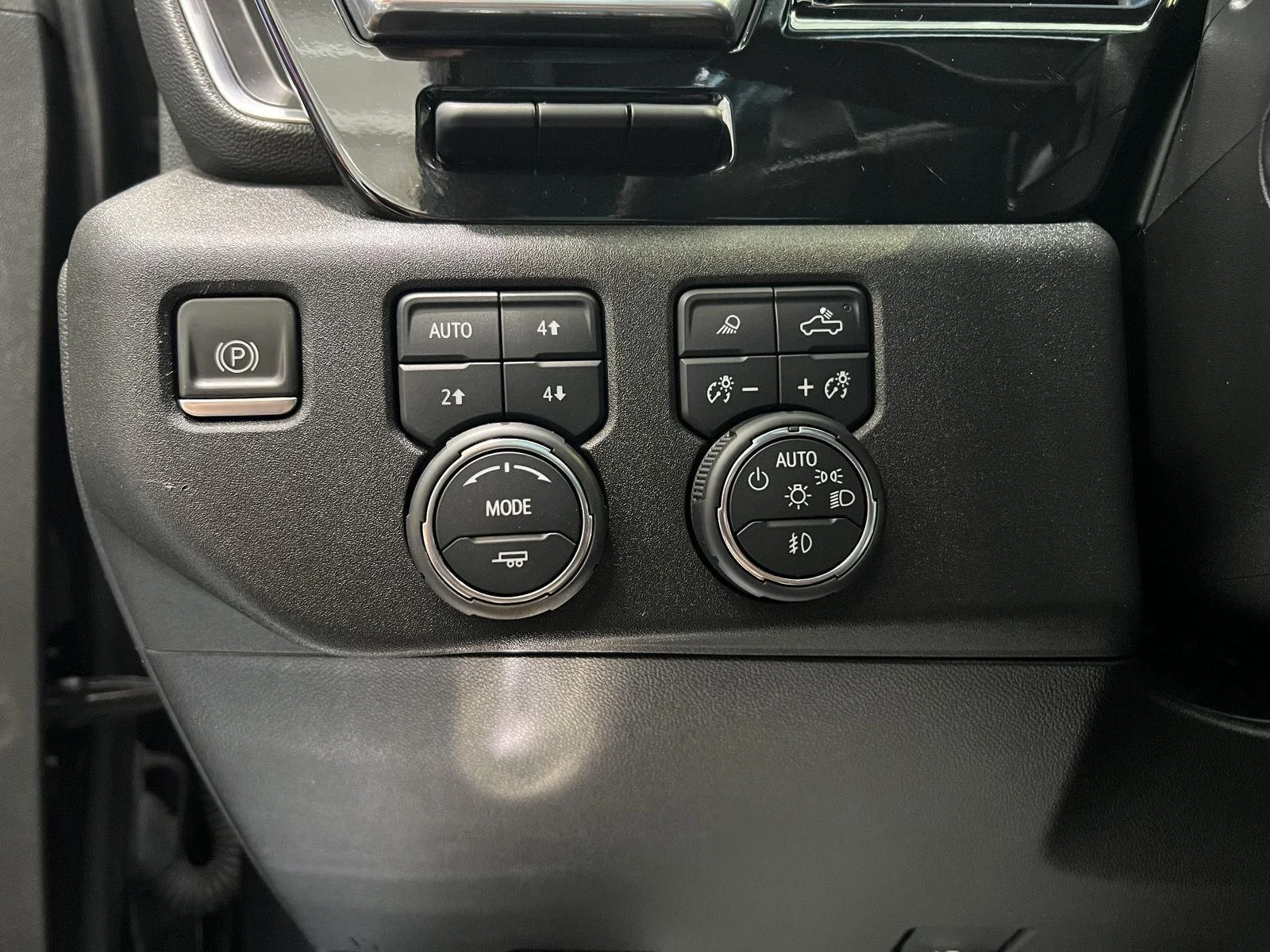 Used 2022 Dark Ash Metallic Chevrolet LTZ image 12