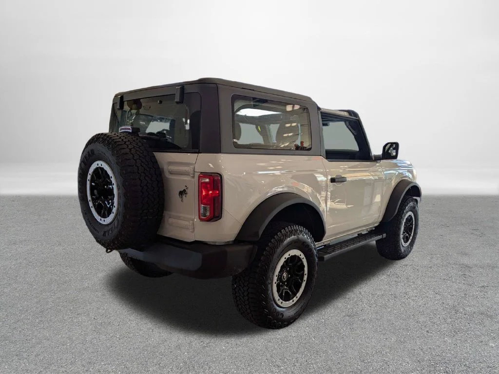 New 2026 Oxford White Ford Base image 6