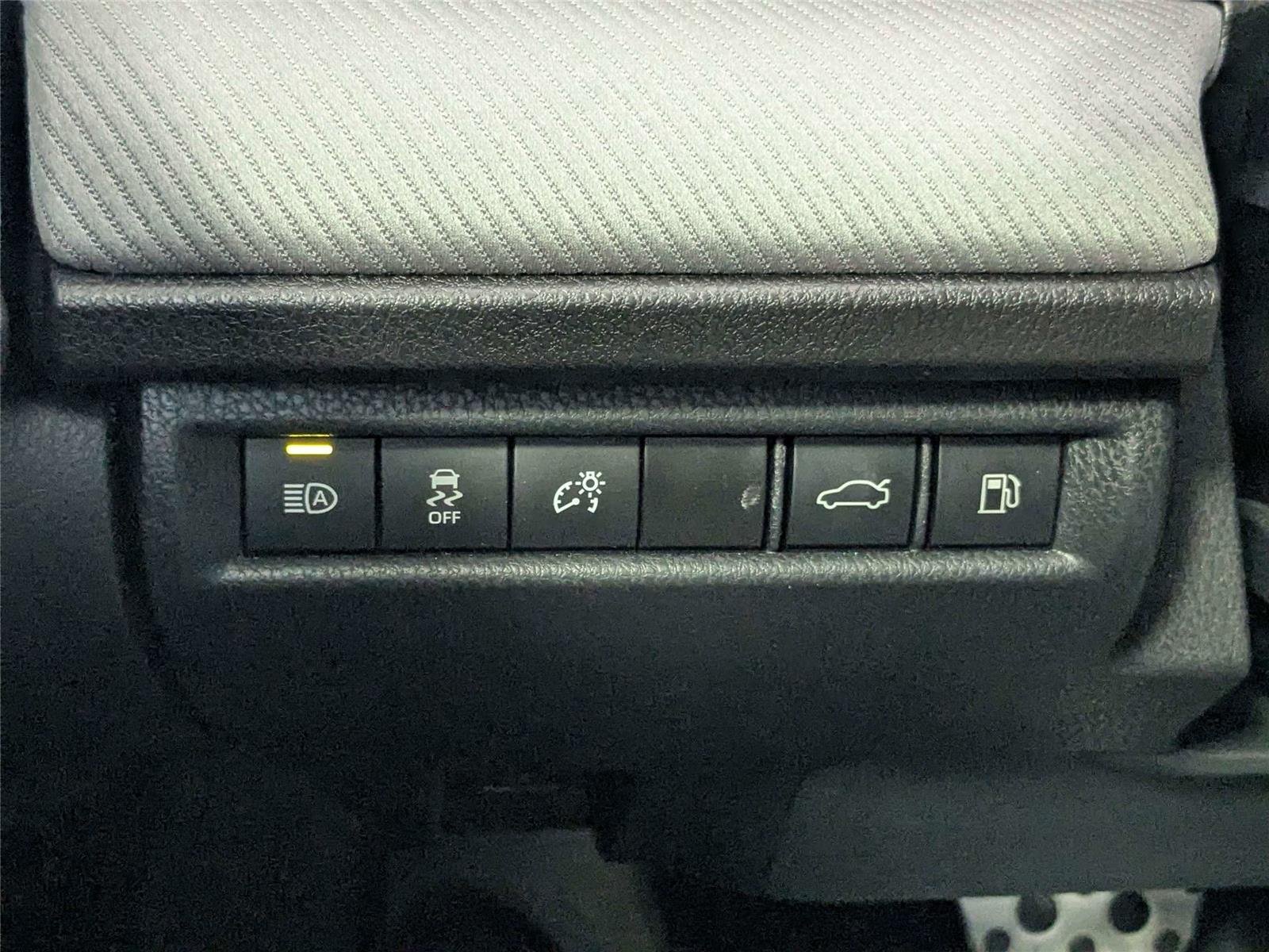 Used 2025 Ice Cap Toyota SE image 14