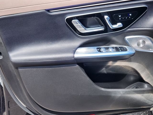 Certified Used 2023  Mercedes-Benz 500 SUV image 10