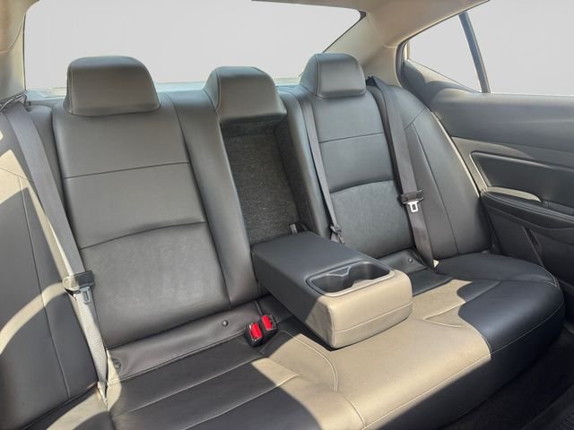 Used 2023 Brilliant Silver Metallic Nissan 2.5 SL image 18