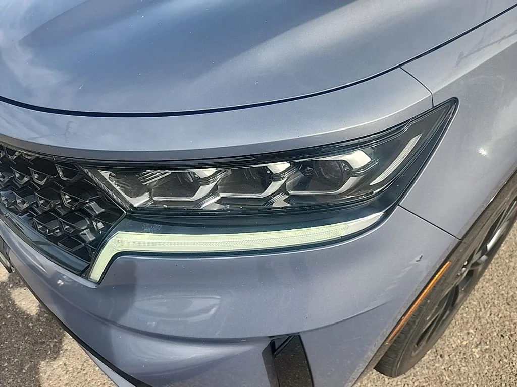 Used 2021 Silver Kia SX image 6