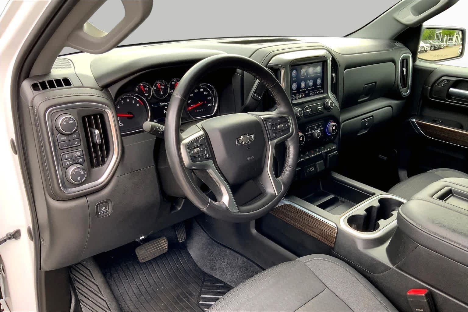 Used 2021 Summit White Chevrolet LT Trail Boss image 18