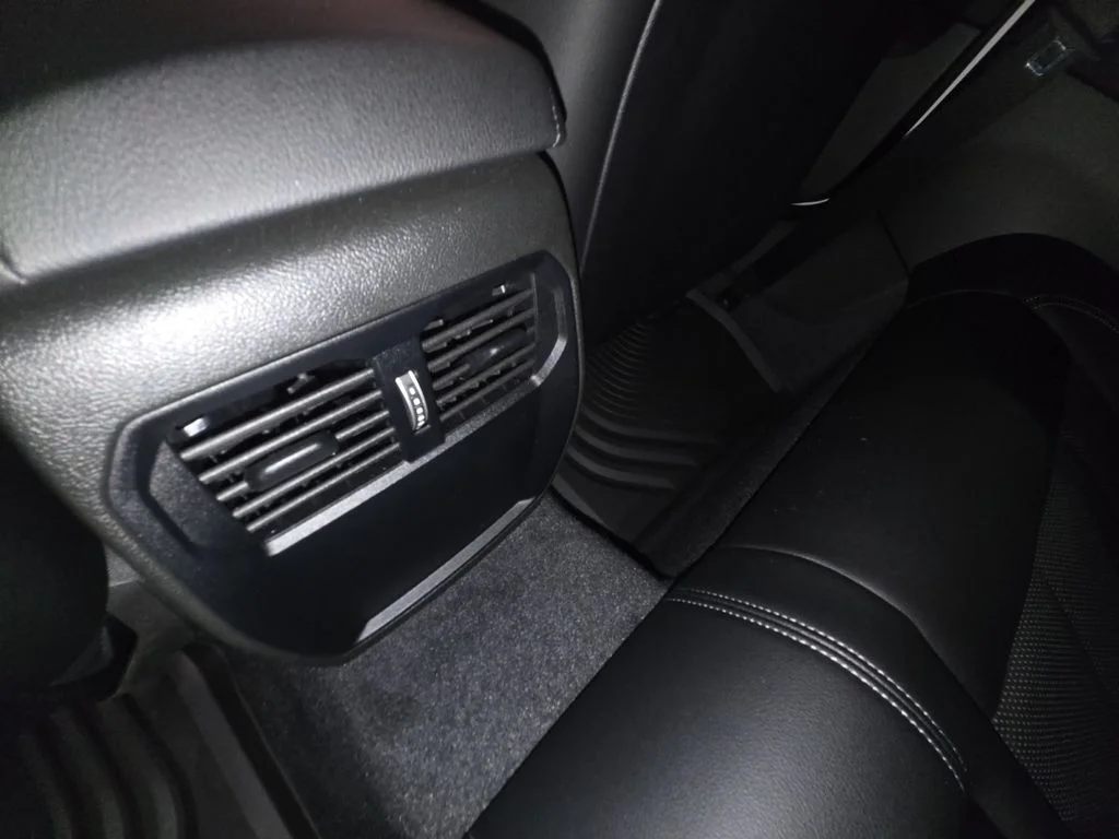 Used 2024 White BMW 230i xDrive image 34