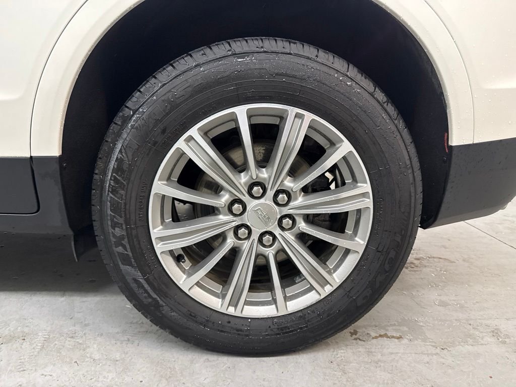 Used 2017 White Cadillac Luxury image 24