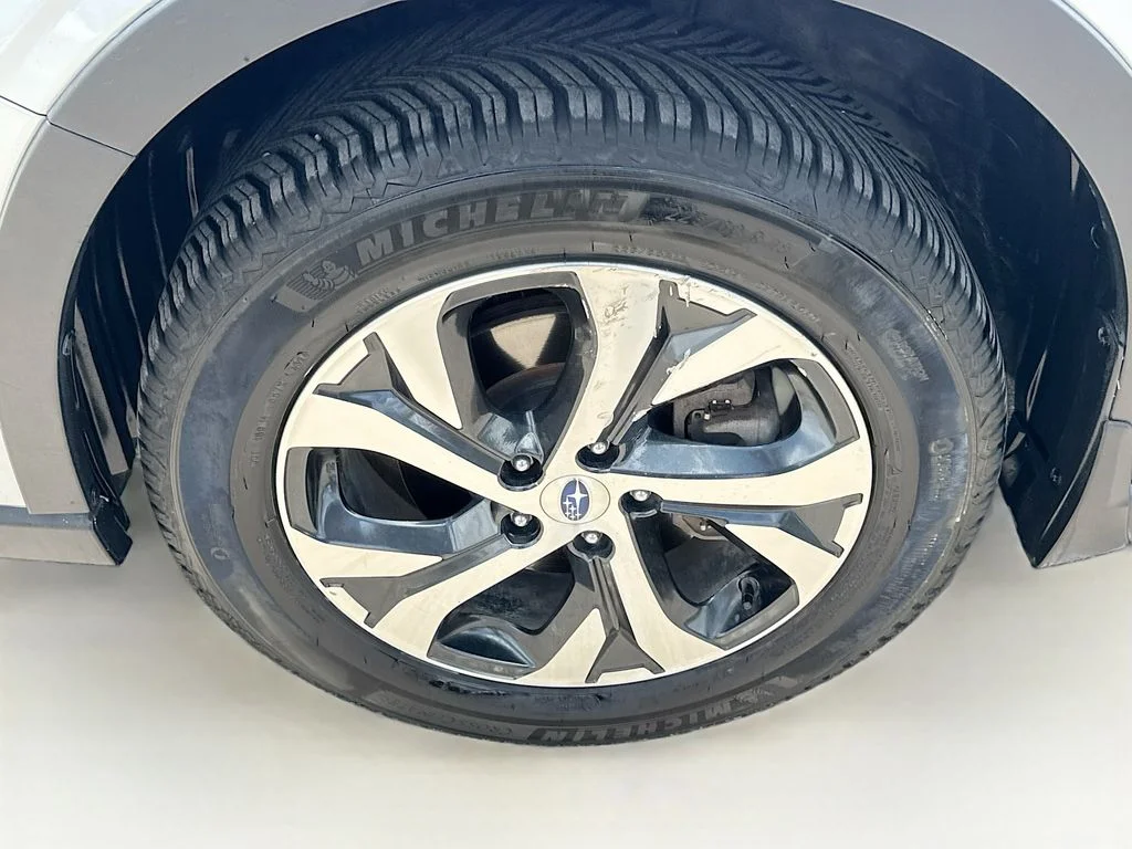Used 2020 Silver Subaru Limited image 39